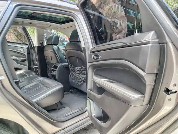 Cadillac SRX 2012