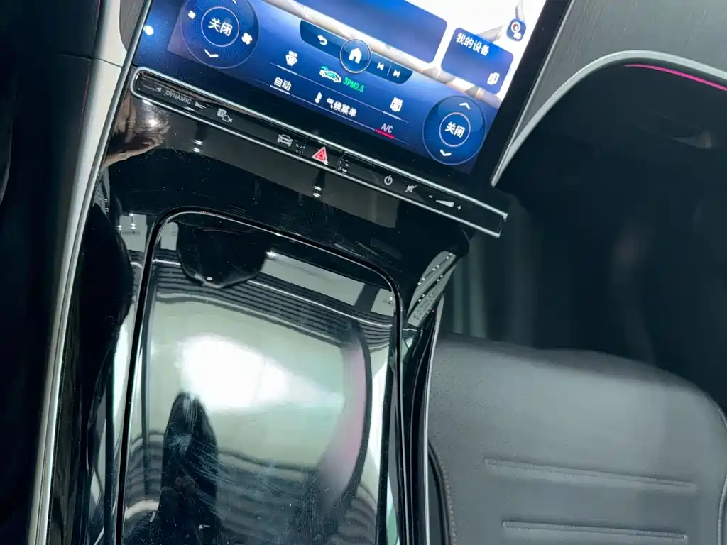 Mercedes-Benz C-Class 2021