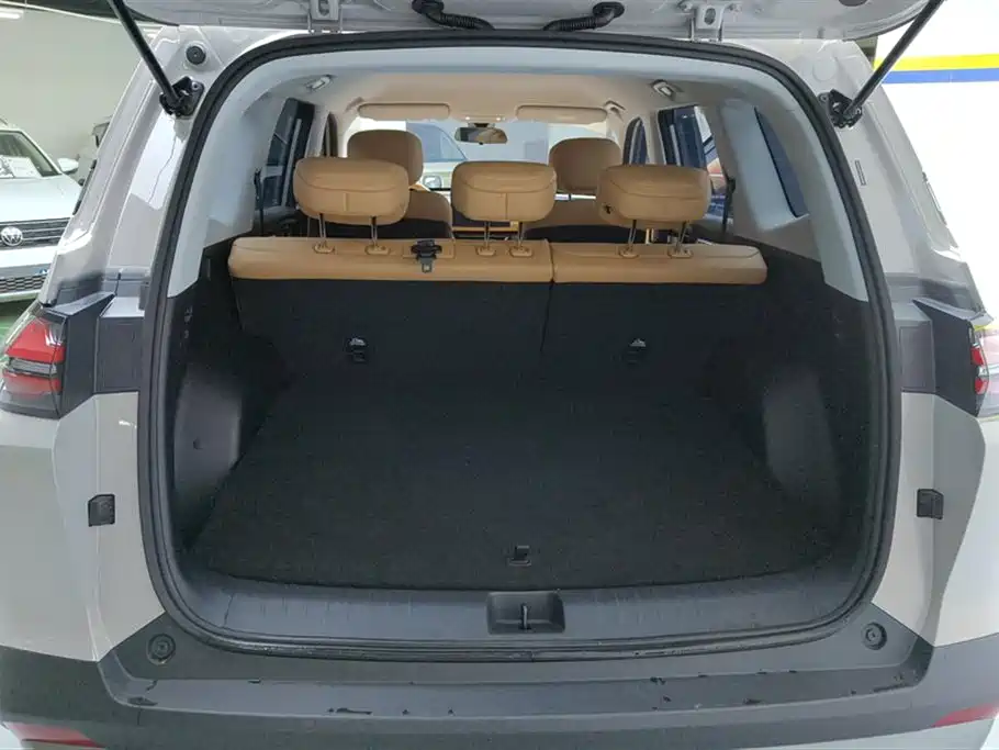 Wuling Starlight 560 EV 2026 — фото 4