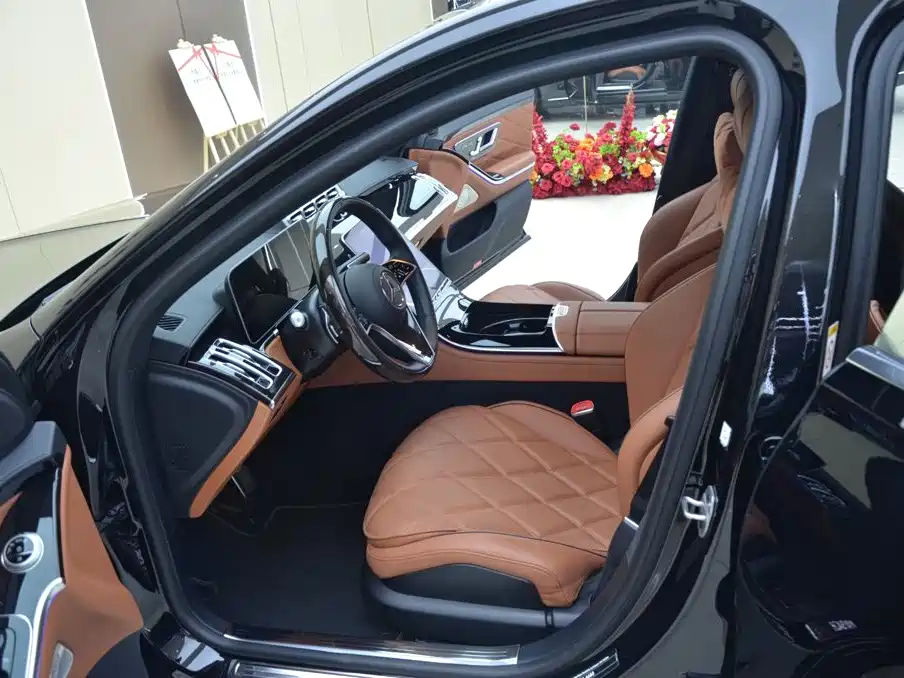 Mercedes-Benz Maybach S-Class 2025