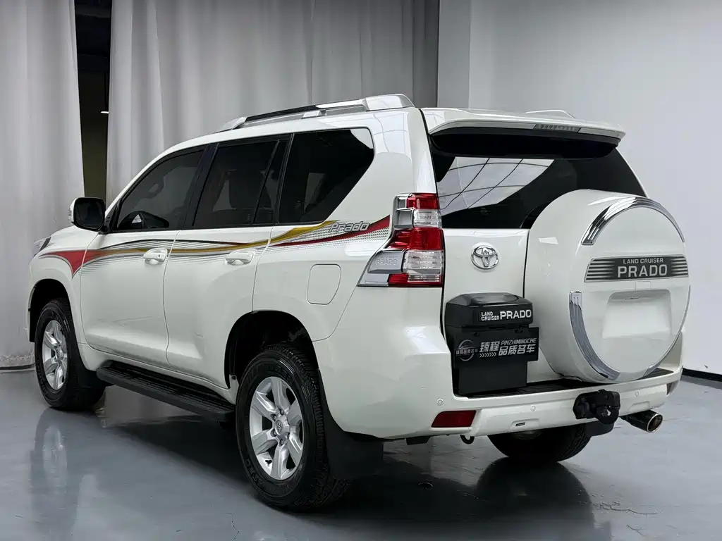 Toyota Prado 2015 — фото 16