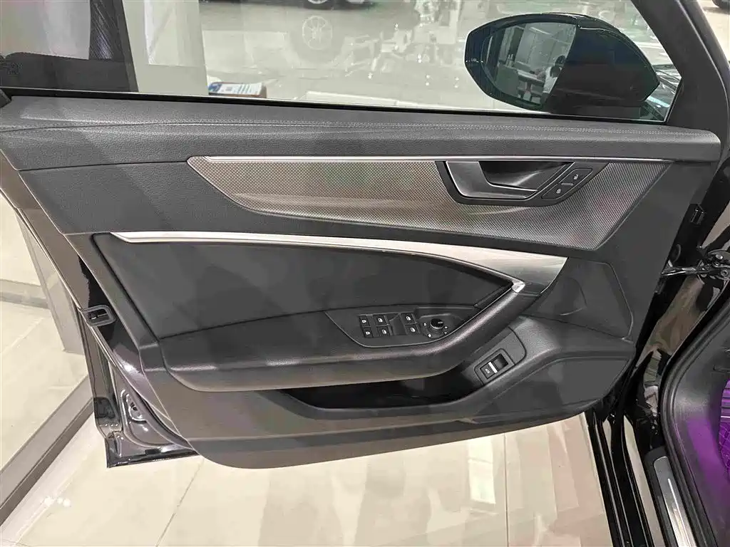 Audi A6L 2021 — фото 10