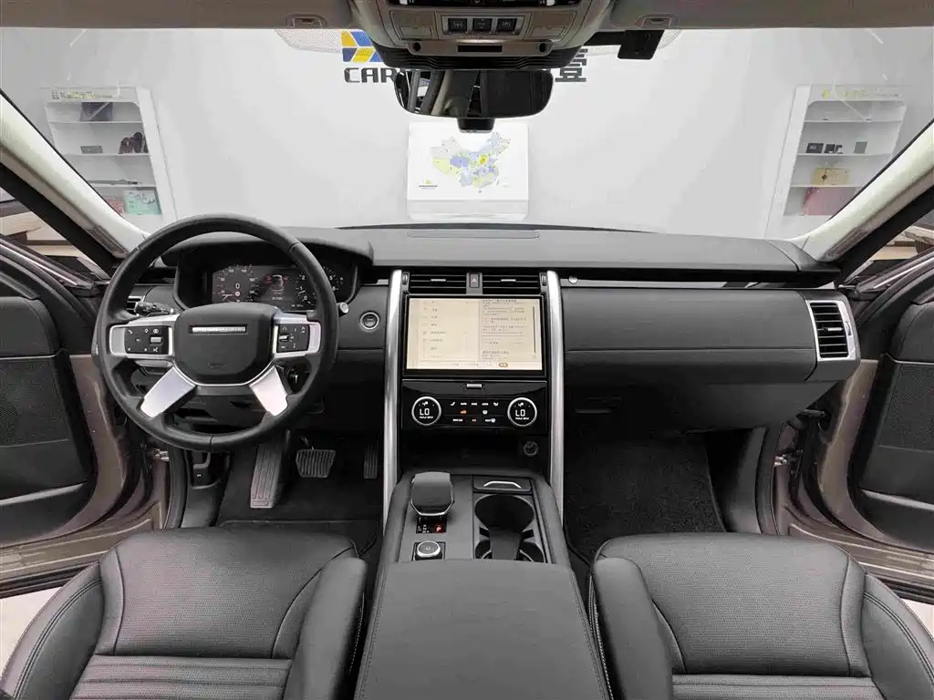 Land Rover Discovery 2024 — фото 9