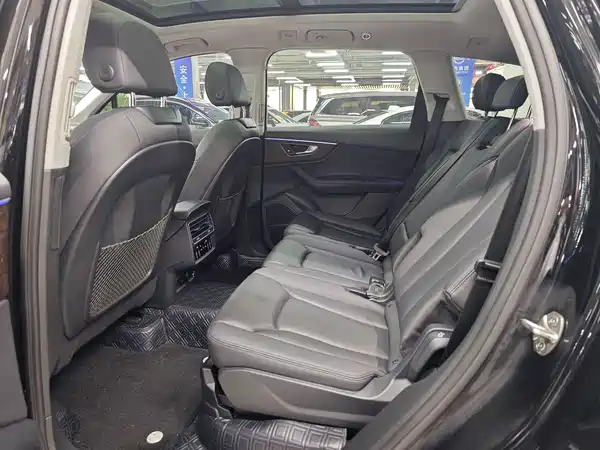 Audi Q7 2023