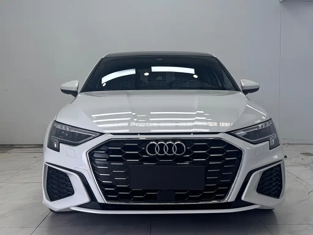 Audi A3 2021 — фото 2