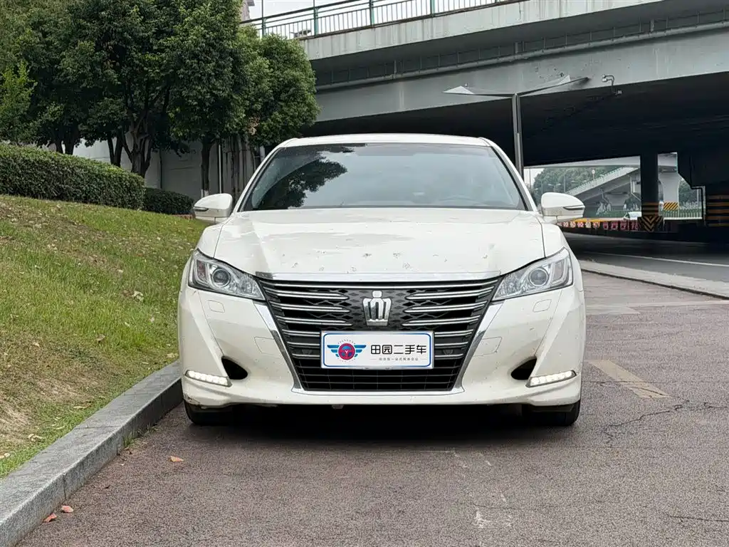 Toyota Crown 2016 — фото 2