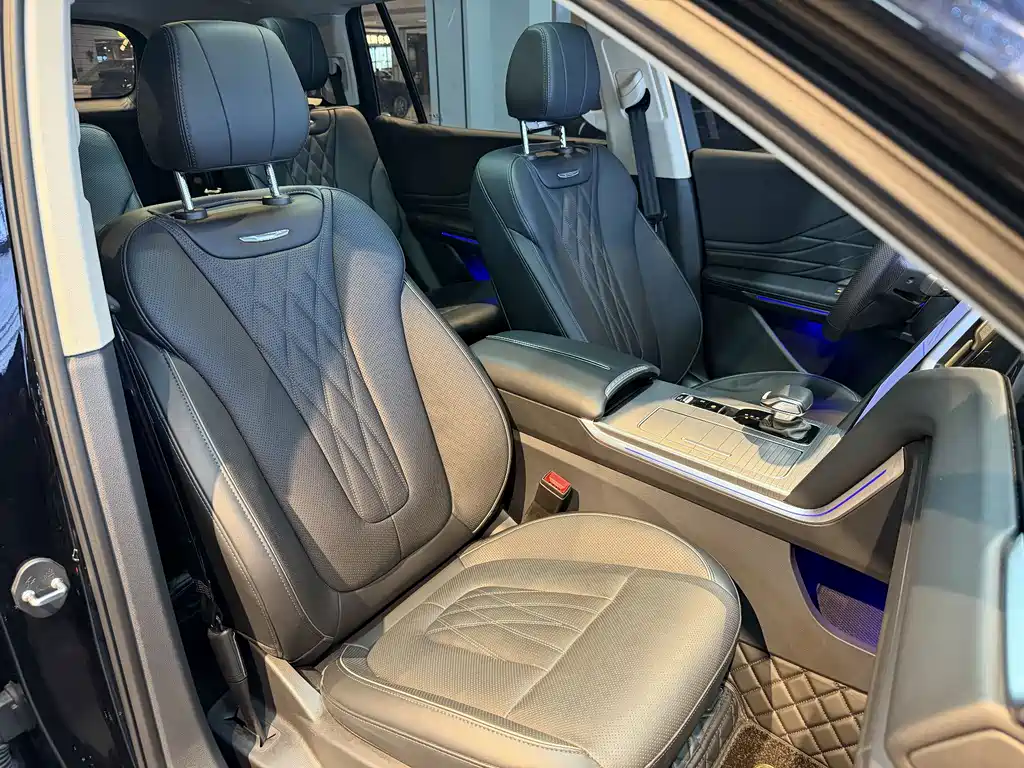 Hongqi HS7 PHEV 2024 — фото 14
