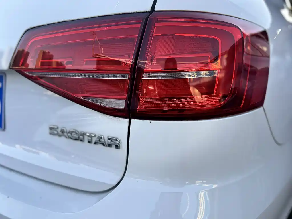 Volkswagen Sagitar 2018 — фото 22