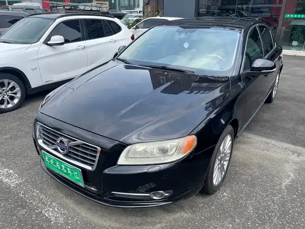Volvo S80L 2013
