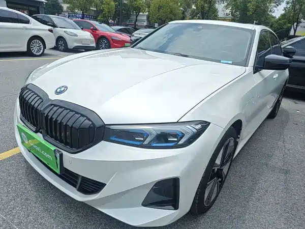 BMW i3 2024