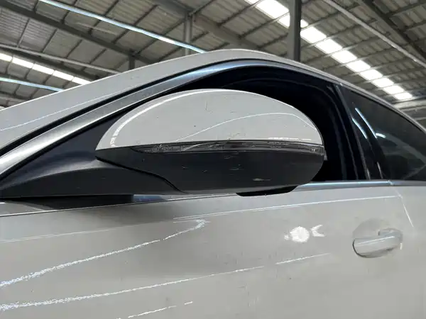 Mercedes-Benz C-Class 2024