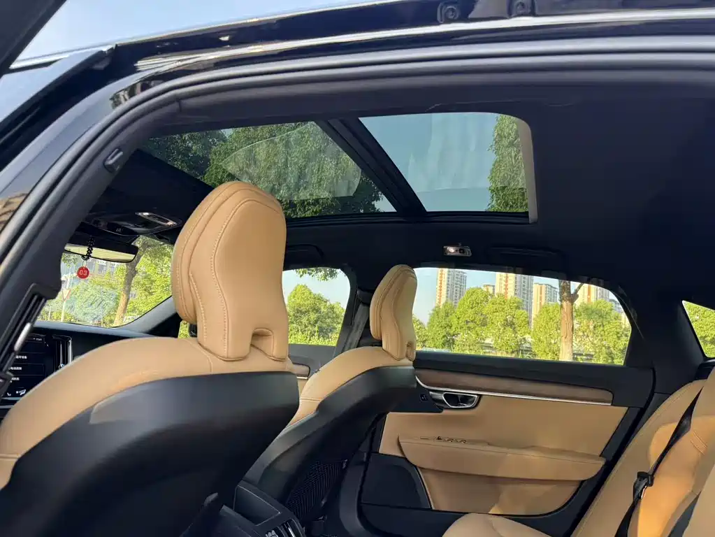 Volvo S90 2019 — фото 16