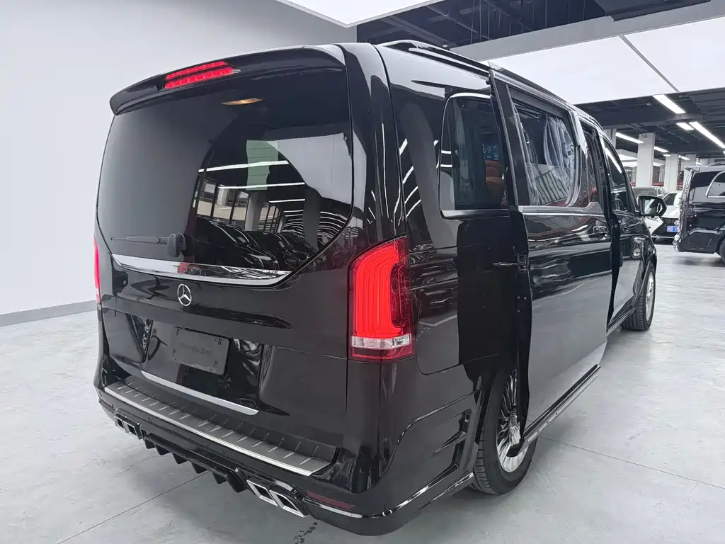 Mercedes-Benz Vito 2023 — фото 22