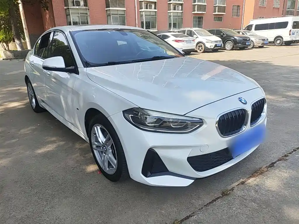 BMW 1 Series 2020 — фото 4