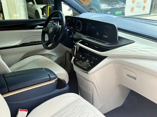 Buick GL8 2021