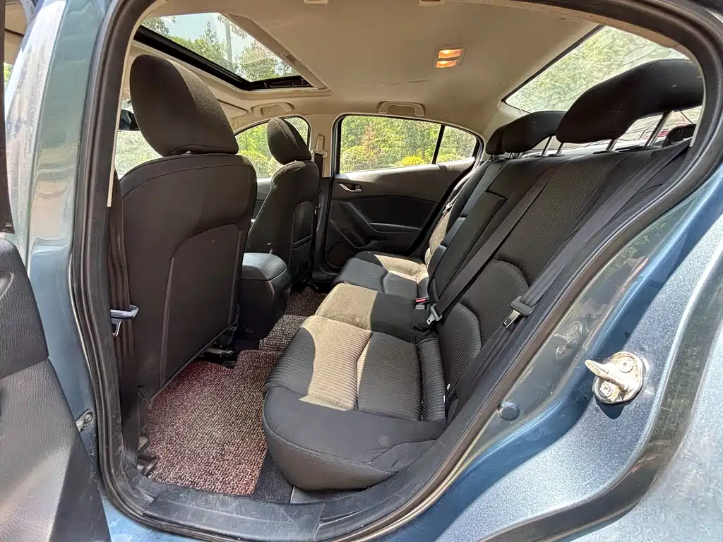 Mazda 3 Axela 2016