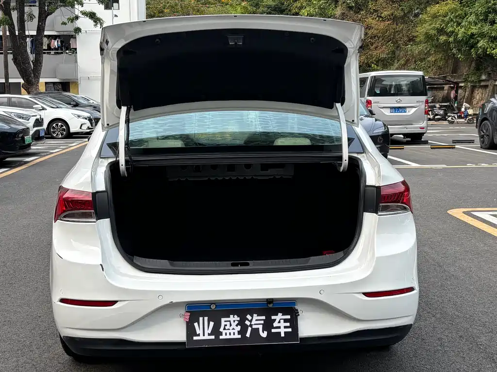 Buick Excelle 2018 — фото 17