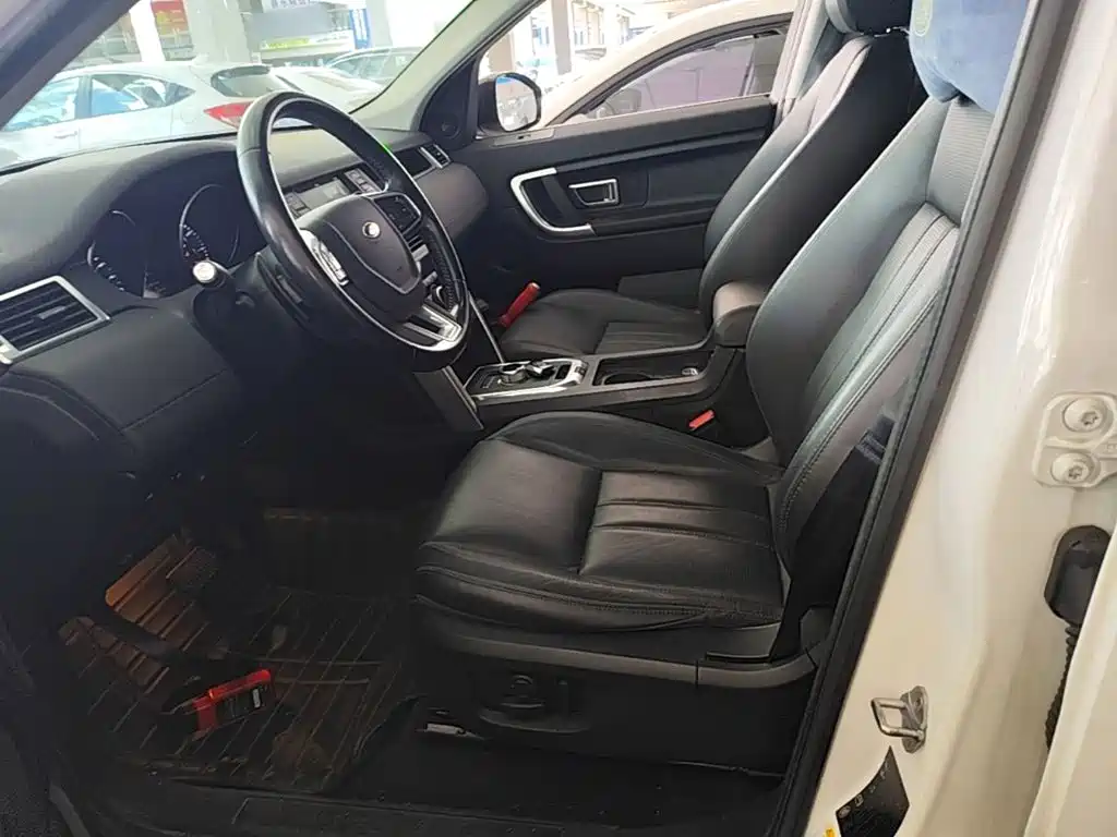 Land Rover Discovery Sport 2017 — фото 15