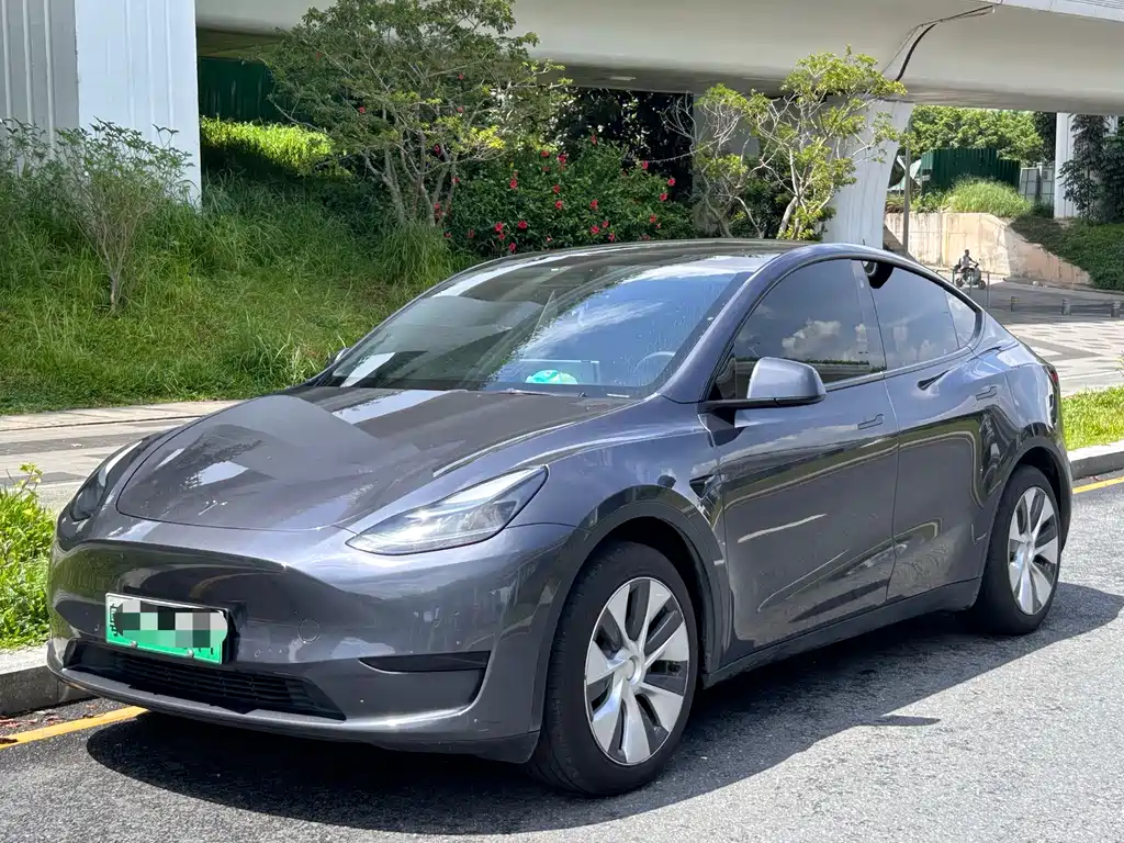 Tesla Model Y 2023 — фото 1