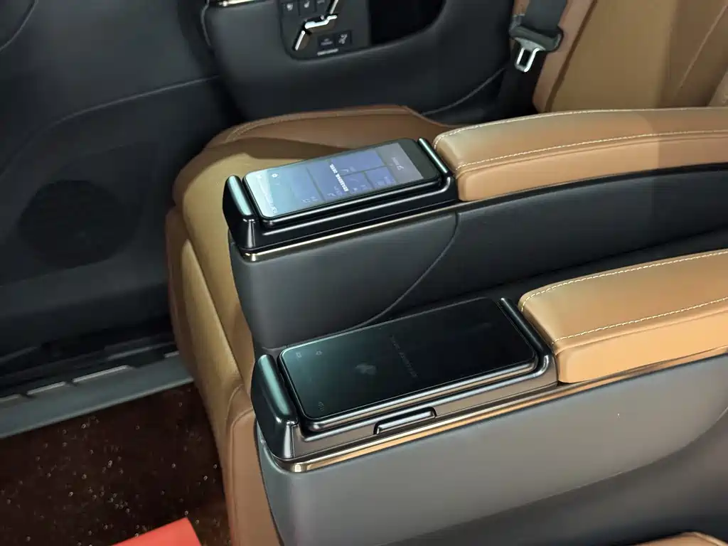 Toyota Alphard 2025 — фото 23