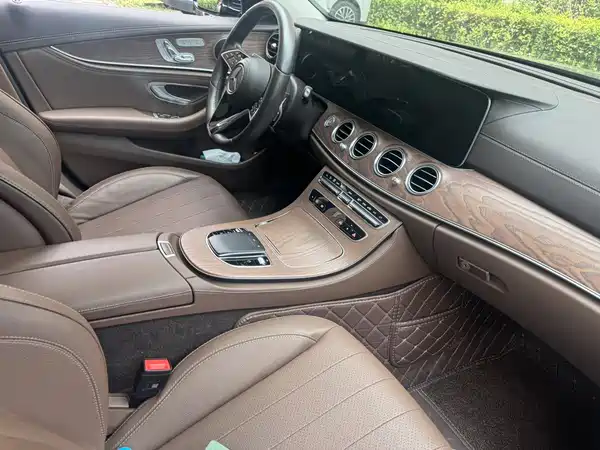 Mercedes-Benz E-Class 2023