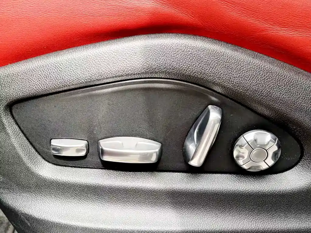Porsche Cayenne 2020 — фото 17