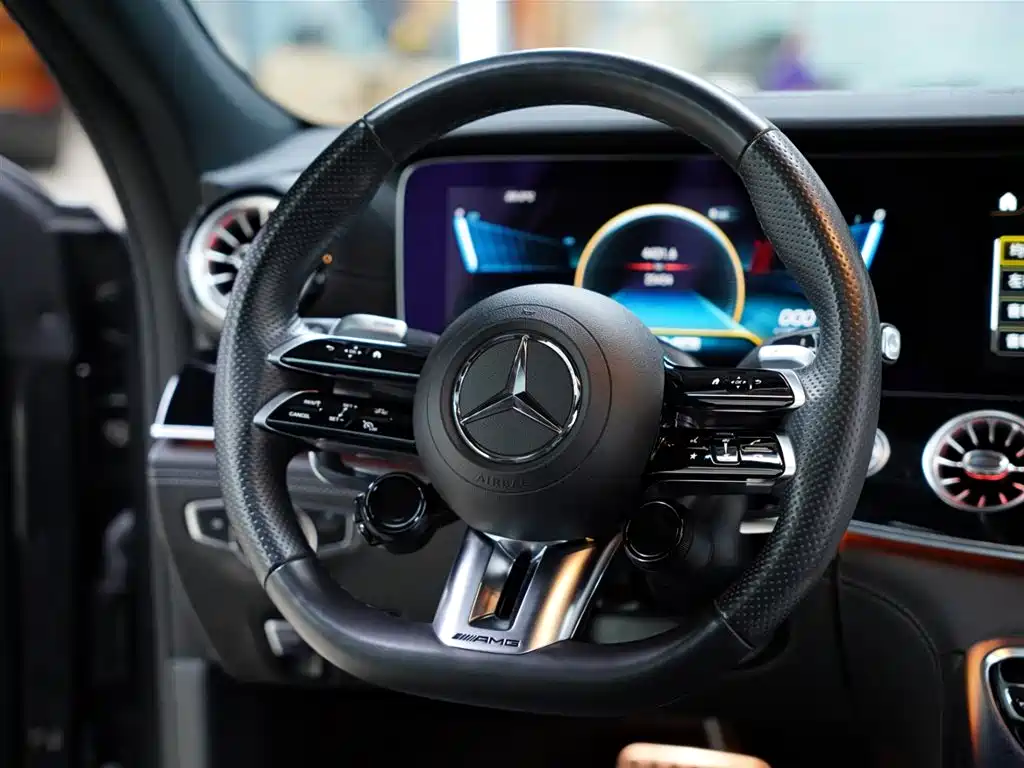 Mercedes-Benz AMG GT 2023 — фото 36