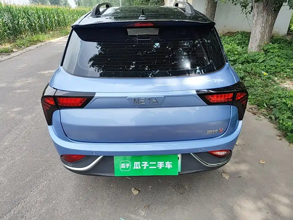 Neta V 2022