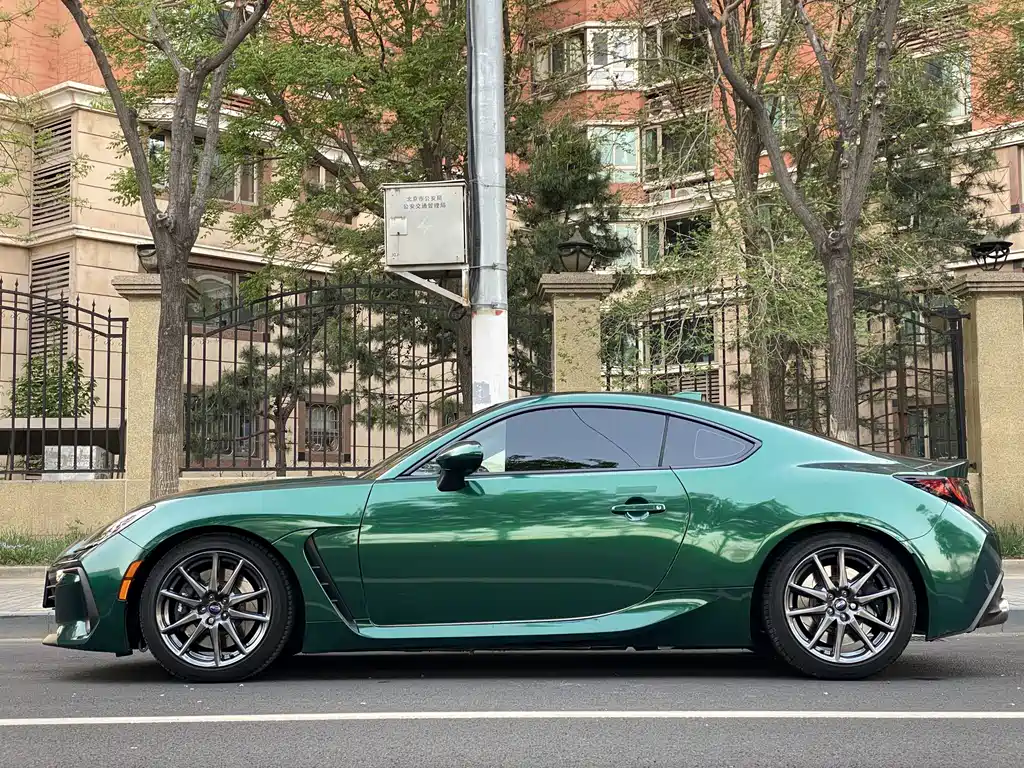 Subaru BRZ 2023 — фото 4