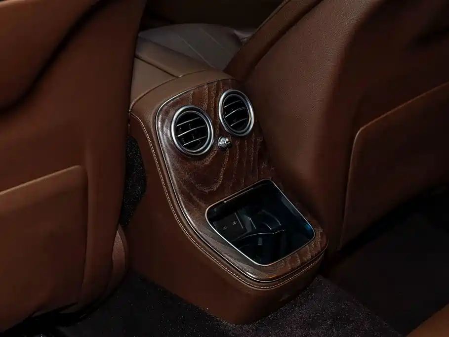Mercedes-Benz E-Class 2021 — фото 11