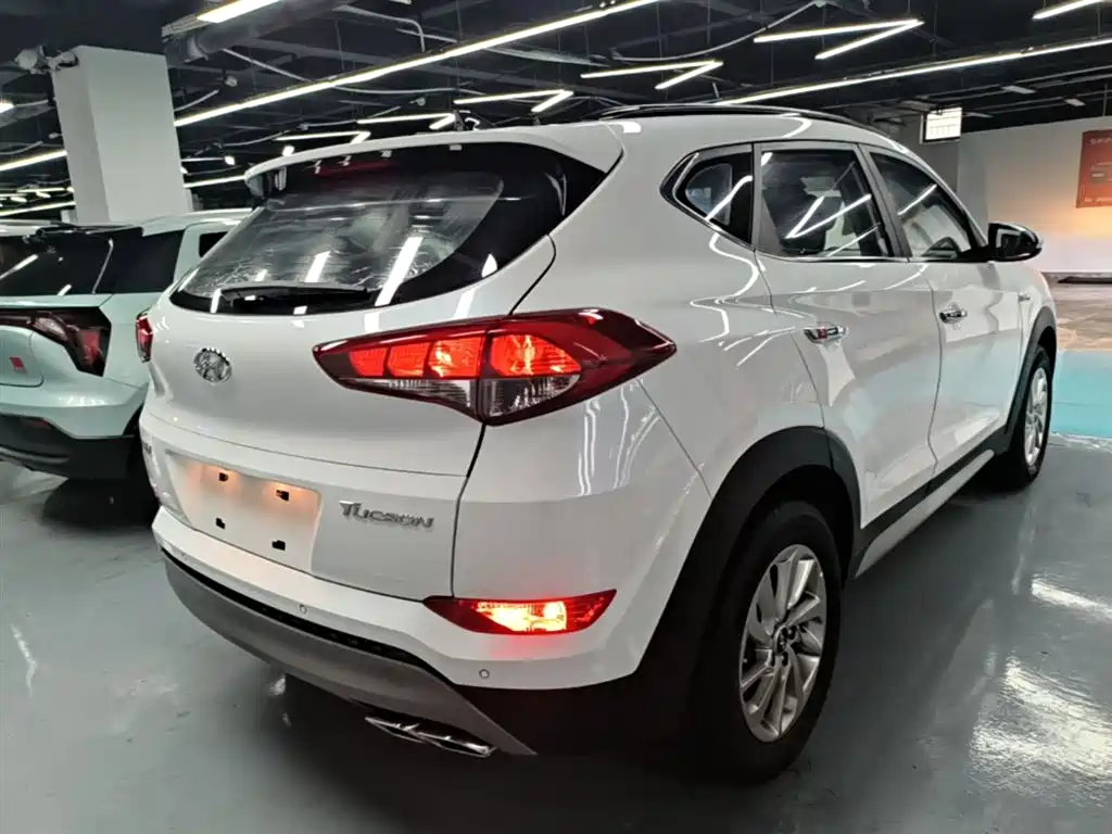 Hyundai Tucson 2018 — фото 8