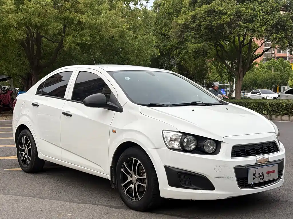 Chevrolet Aveo 2012 — фото 3