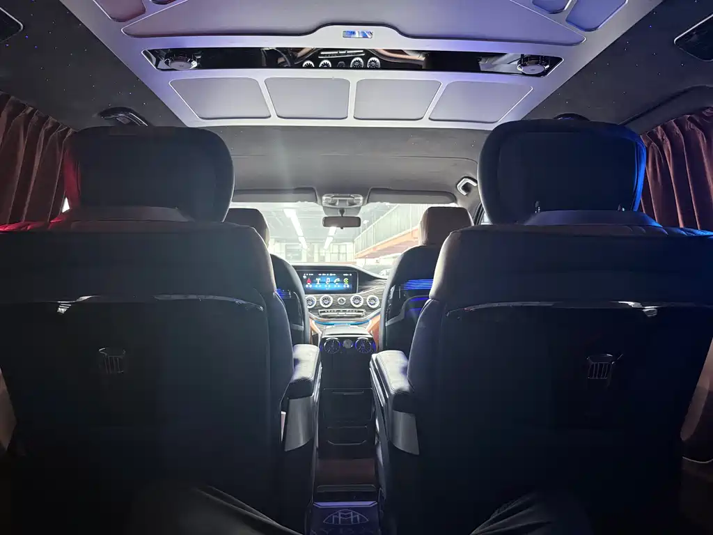 Mercedes-Benz Vito 2023 — фото 19