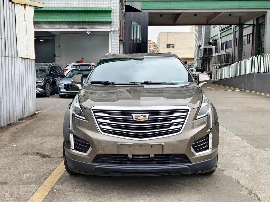 Cadillac XT5 2017 — фото 2
