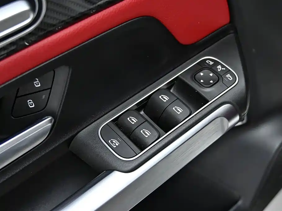 Mercedes-Benz GLB AMG 2023 — фото 22