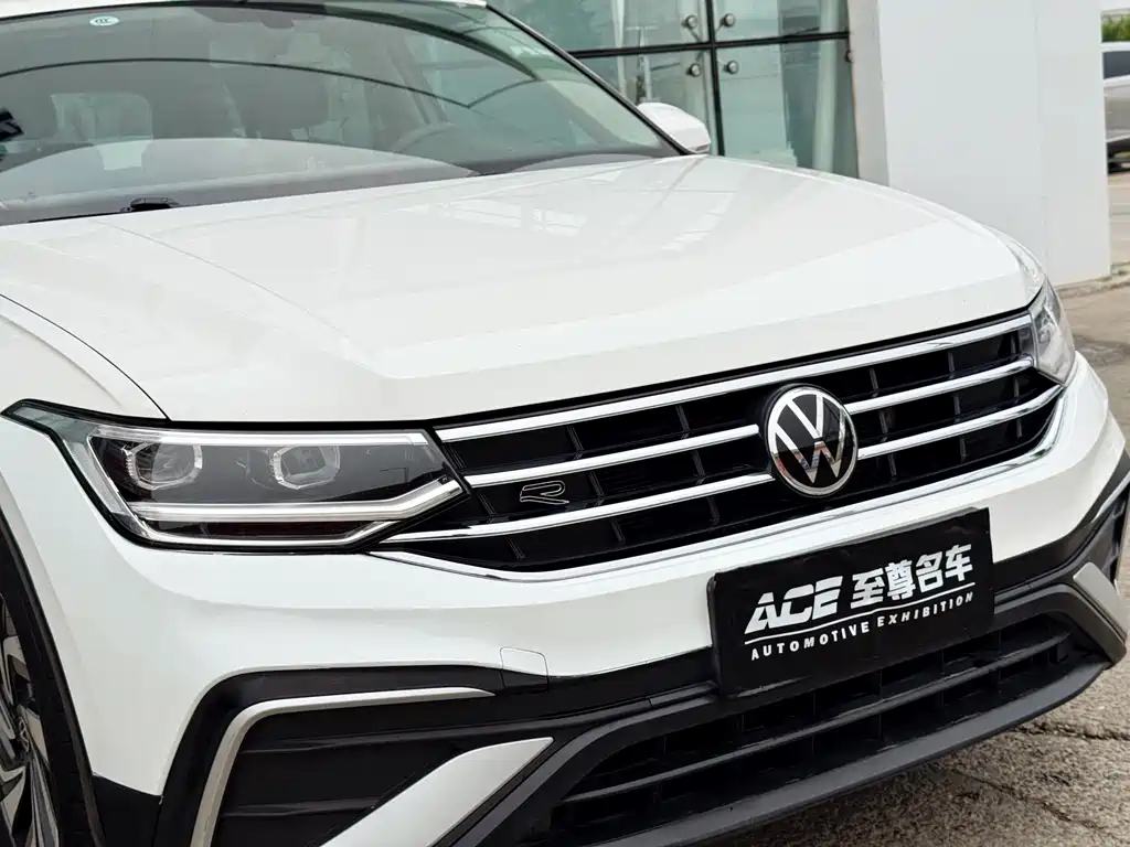 Volkswagen Tiguan L 2022