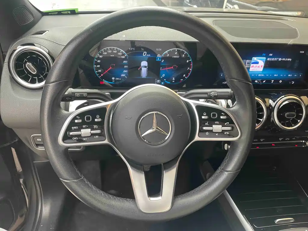 Mercedes-Benz GLB 2023 — фото 18