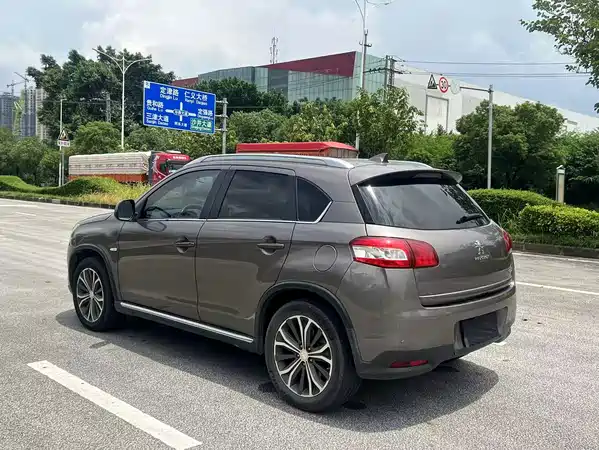 Peugeot 4008 2013