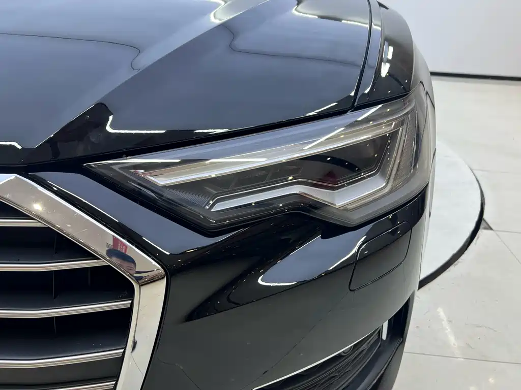 Audi A6L 2022
