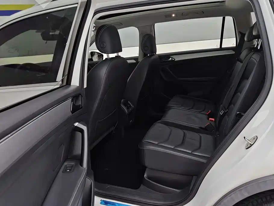 Volkswagen Tiguan L 2017 — фото 11