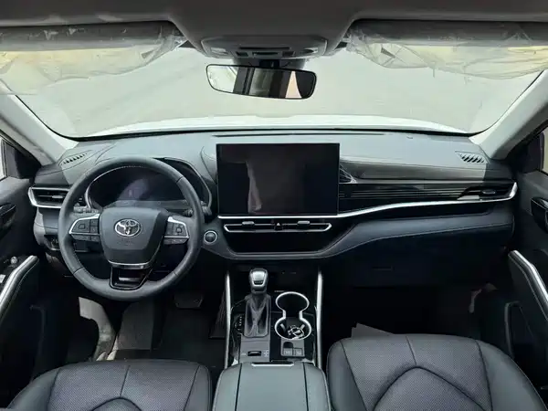 Toyota Highlander 2025