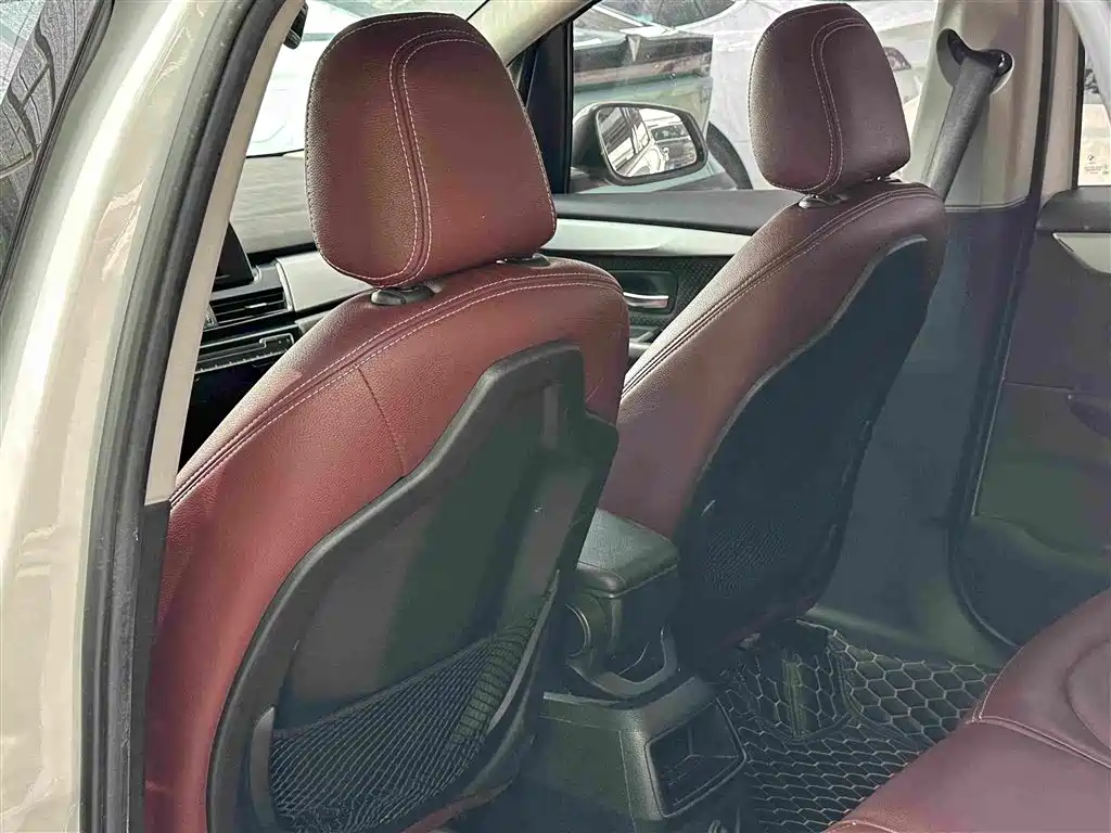 BMW 2 Series Station Wagon 2016 — фото 10