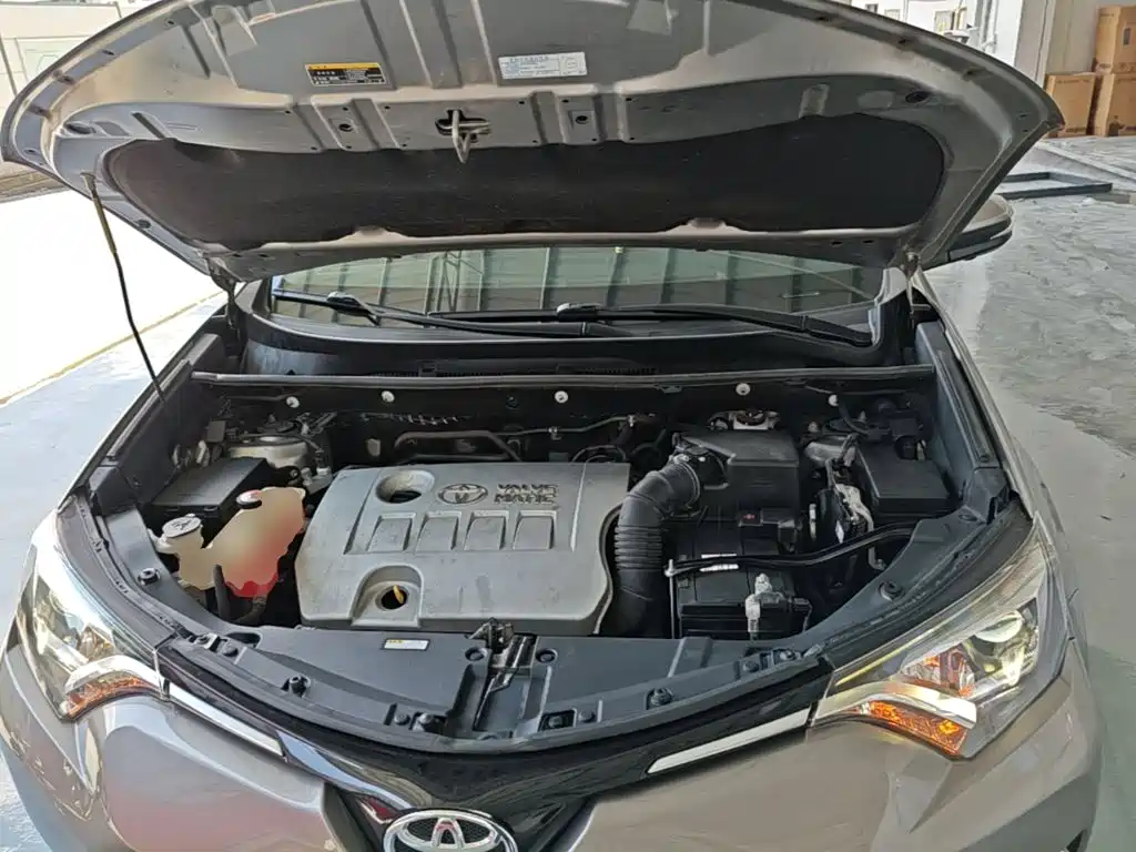 Toyota RAV4 2017 — фото 20