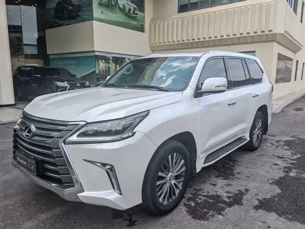 Lexus LX 2020