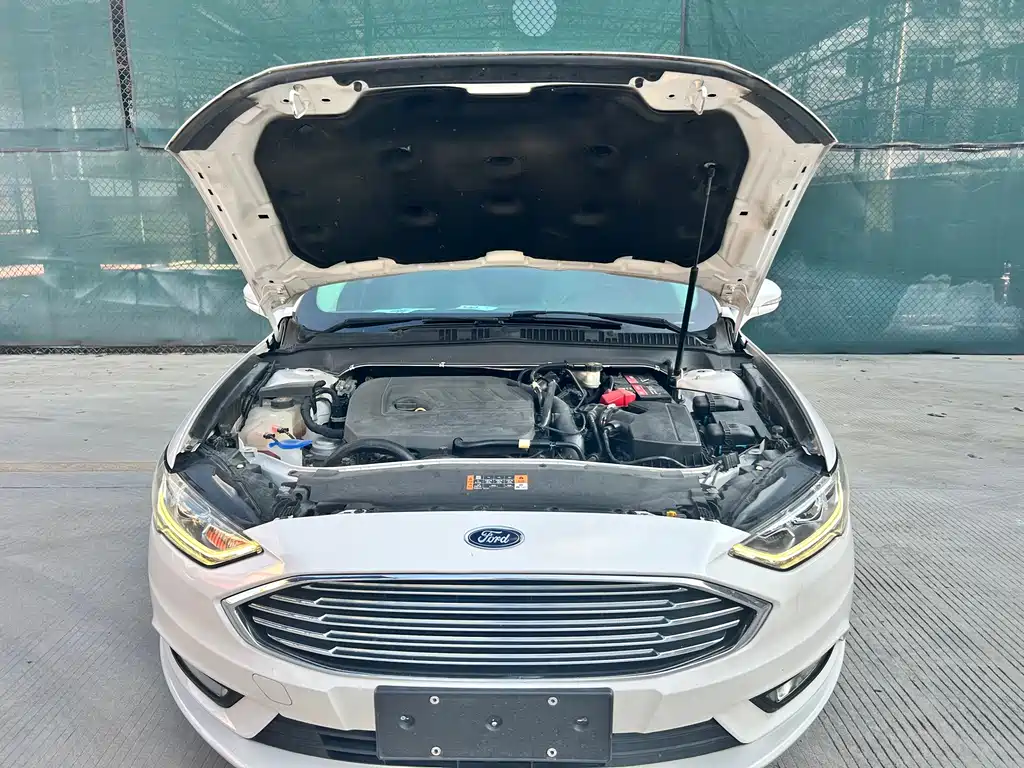 Ford Mondeo 2017 — фото 10