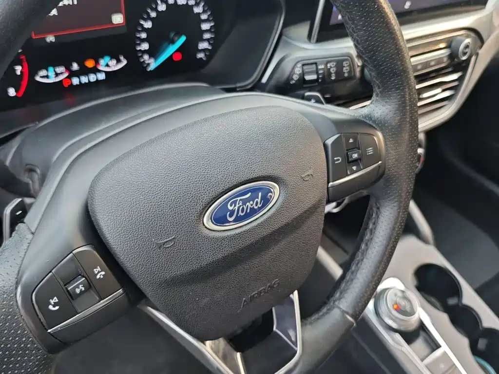 Ford Focus Active 2020 — фото 3