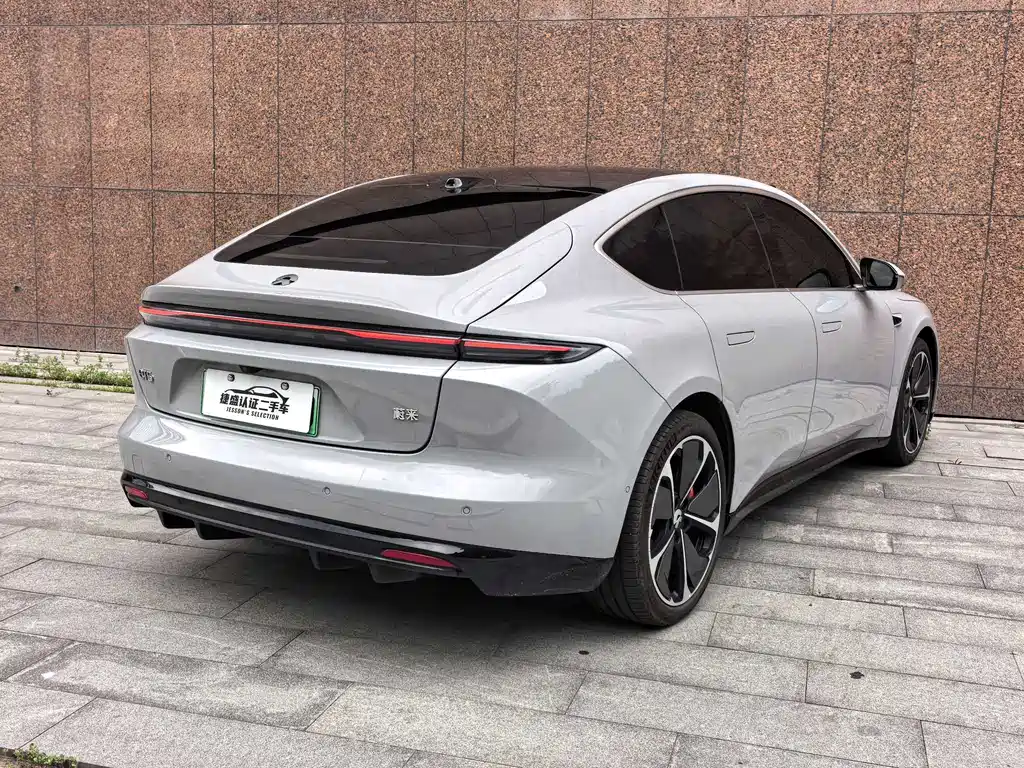 NIO ET5 2025
