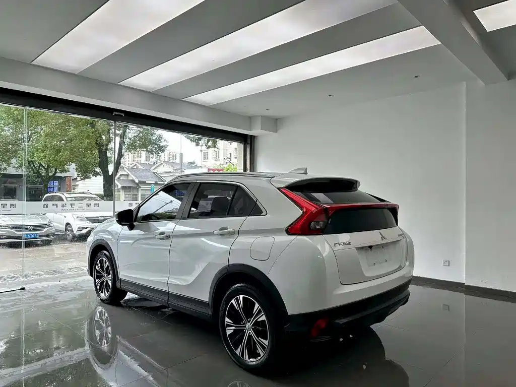 Mitsubishi Eclipse Cross 2019 — фото 7