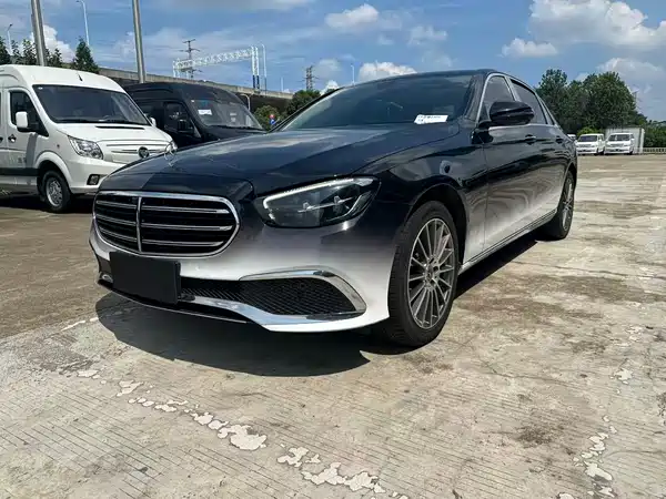 Mercedes-Benz E-Class 2022
