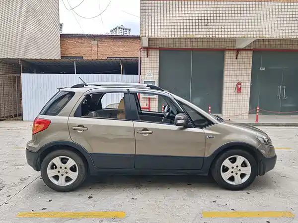 Suzuki Karma 2012